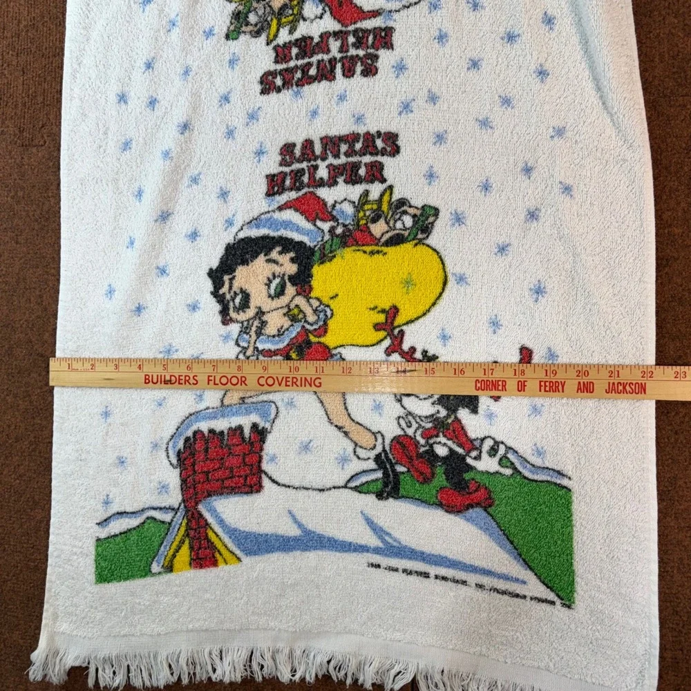 Vintage Betty Boop Cannon Bath Towel Santas Helper Christmas Fringe Made in USA